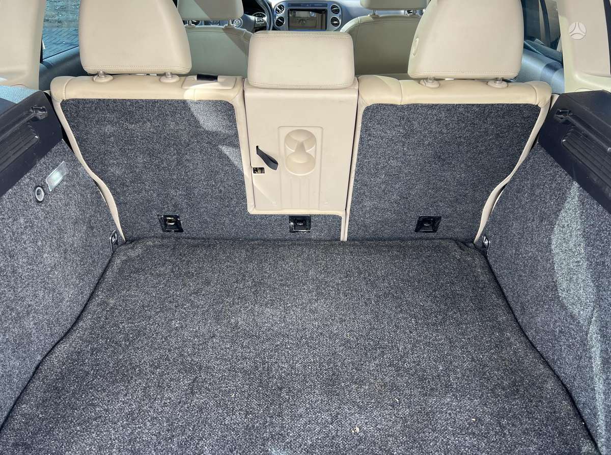 Volkswagen Tiguan - 9