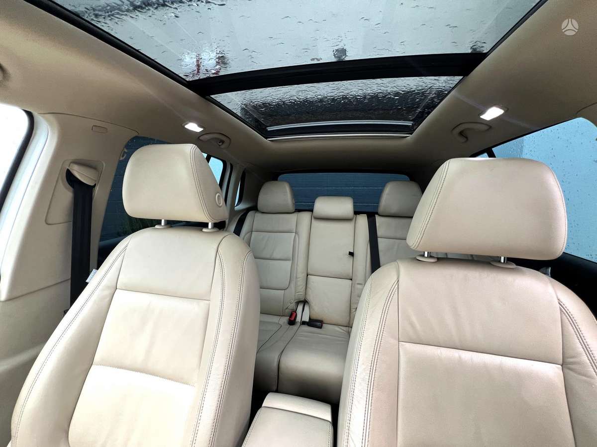 Volkswagen Tiguan - 6