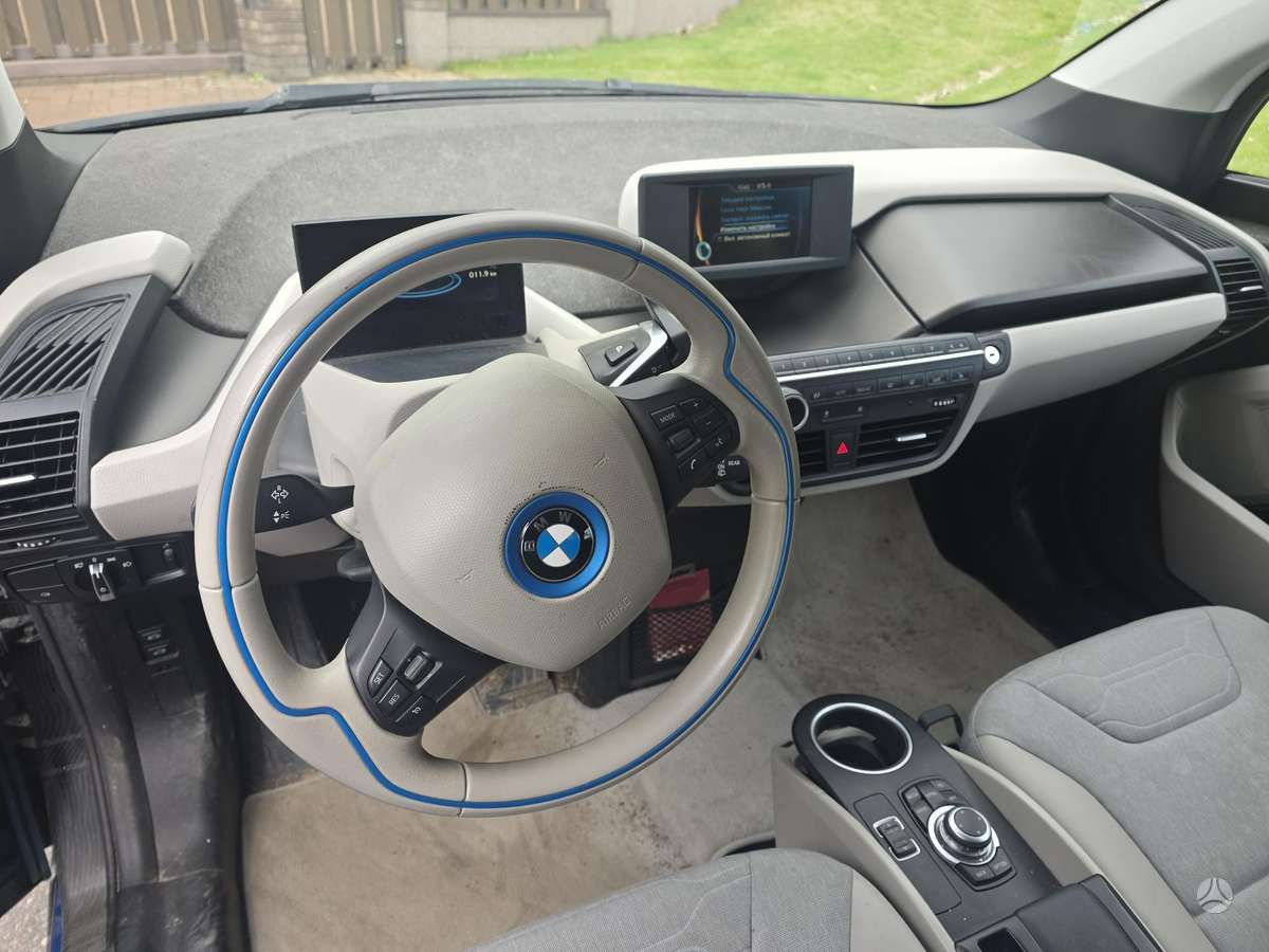 BMW i3, hatchback