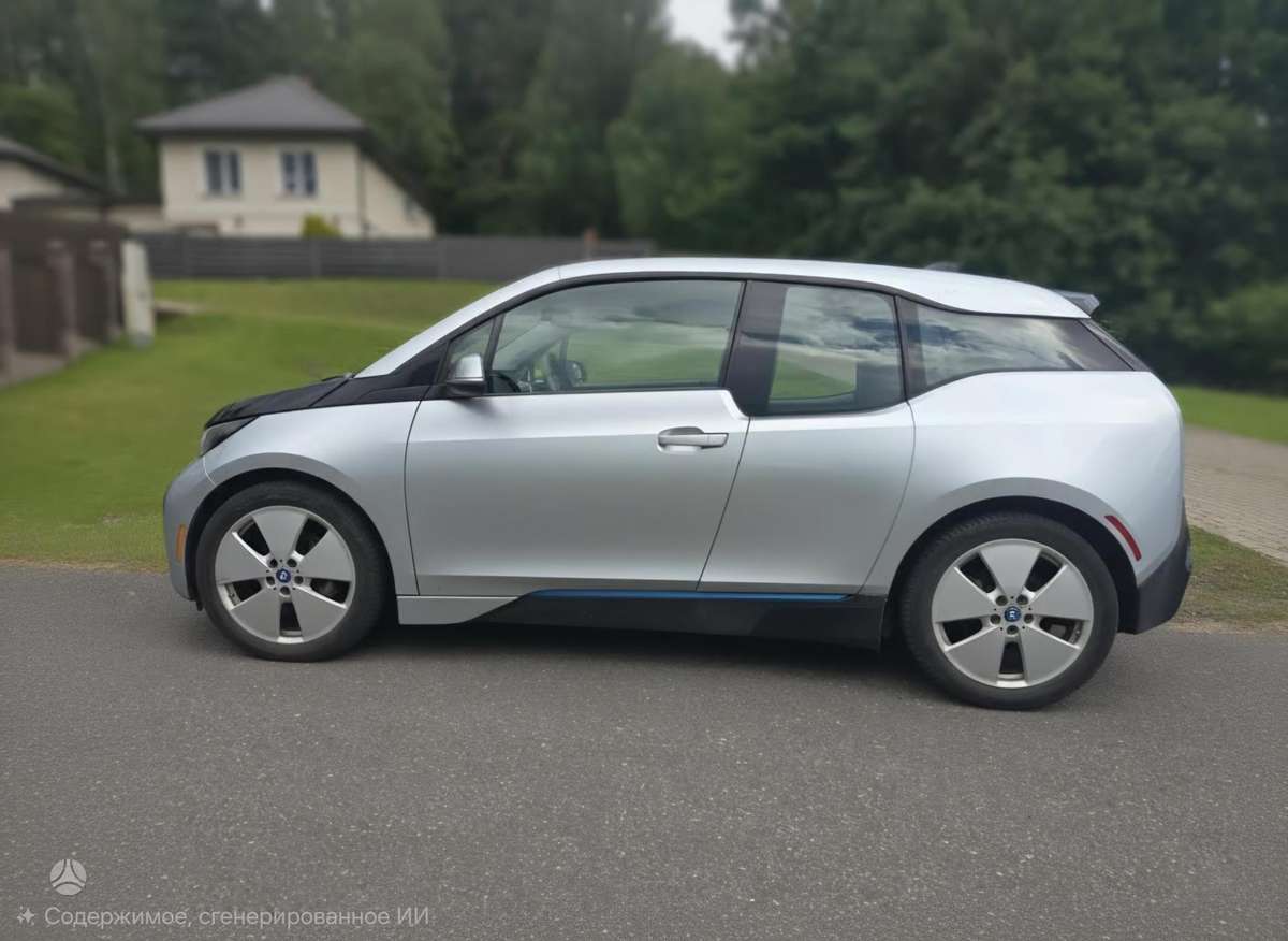 BMW i3, Хэтчбек