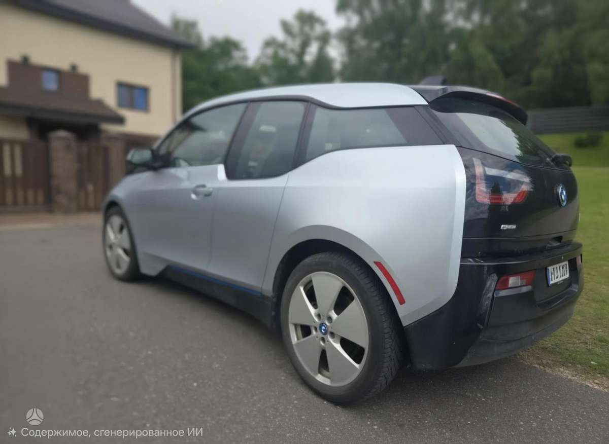BMW i3, Хэтчбек