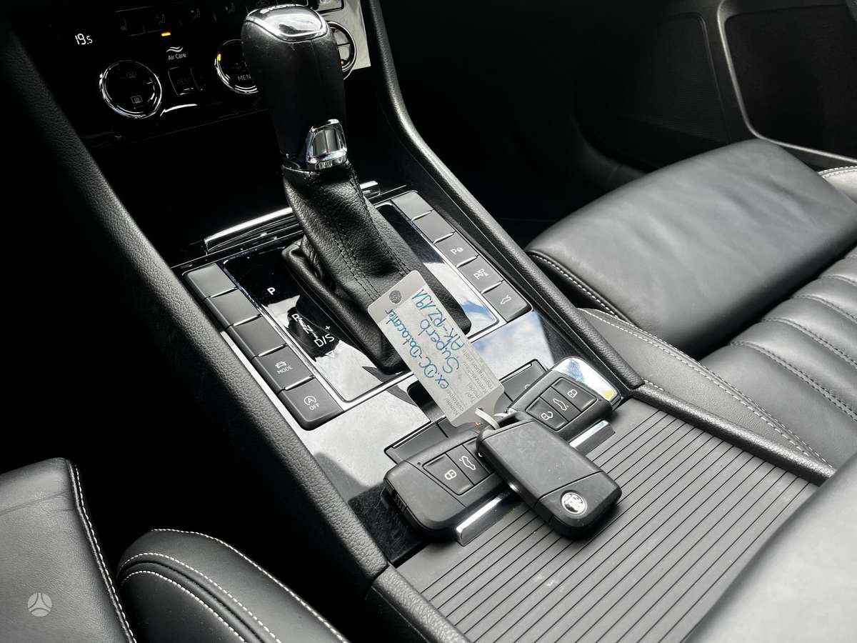 Skoda Superb, 2.0 l., hatchback