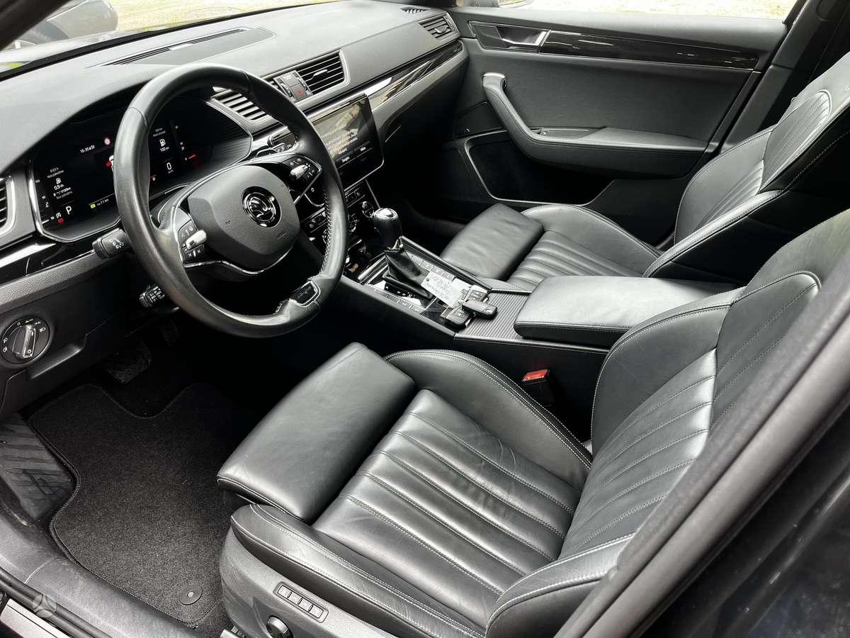 Skoda Superb, 2.0 l., hatchback