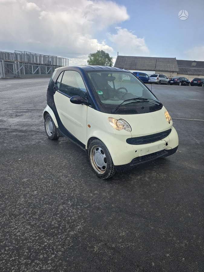 Smart Fortwo Coupe - 1