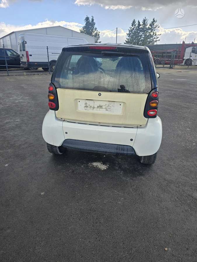 Smart Fortwo Coupe - 4
