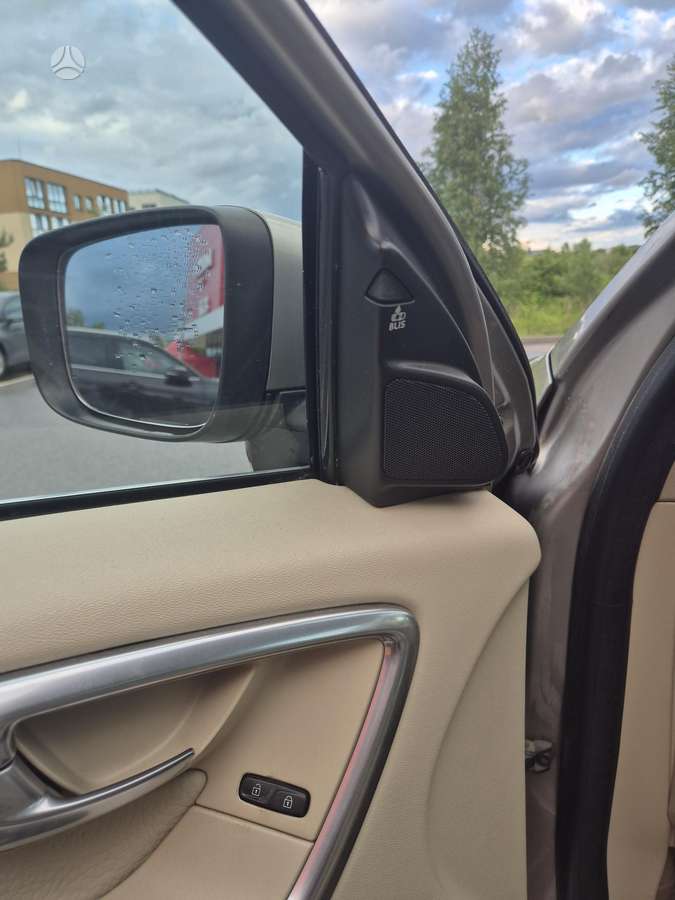 Volvo XC60 - 8