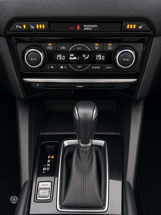 Mazda 6, 2.0 l., Седан