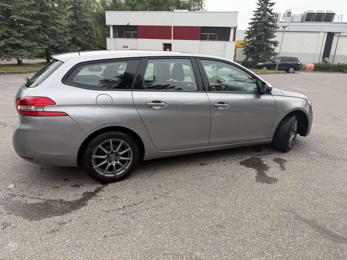 Peugeot 308, universalas