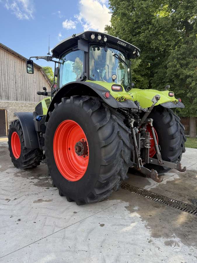 Claas Axion 830 CMATIC, traktoriai
