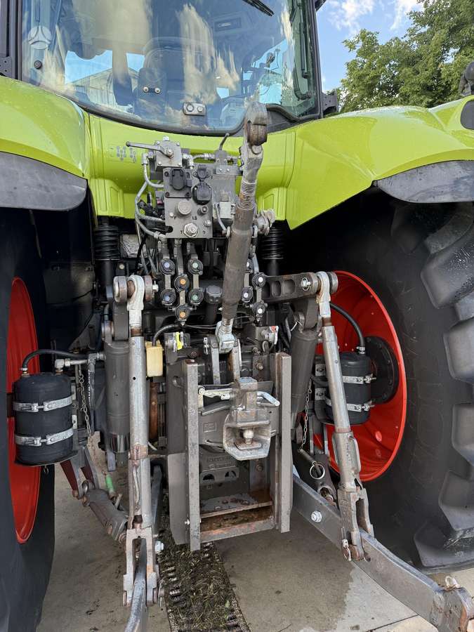 Claas Axion 830 CMATIC, traktoriai