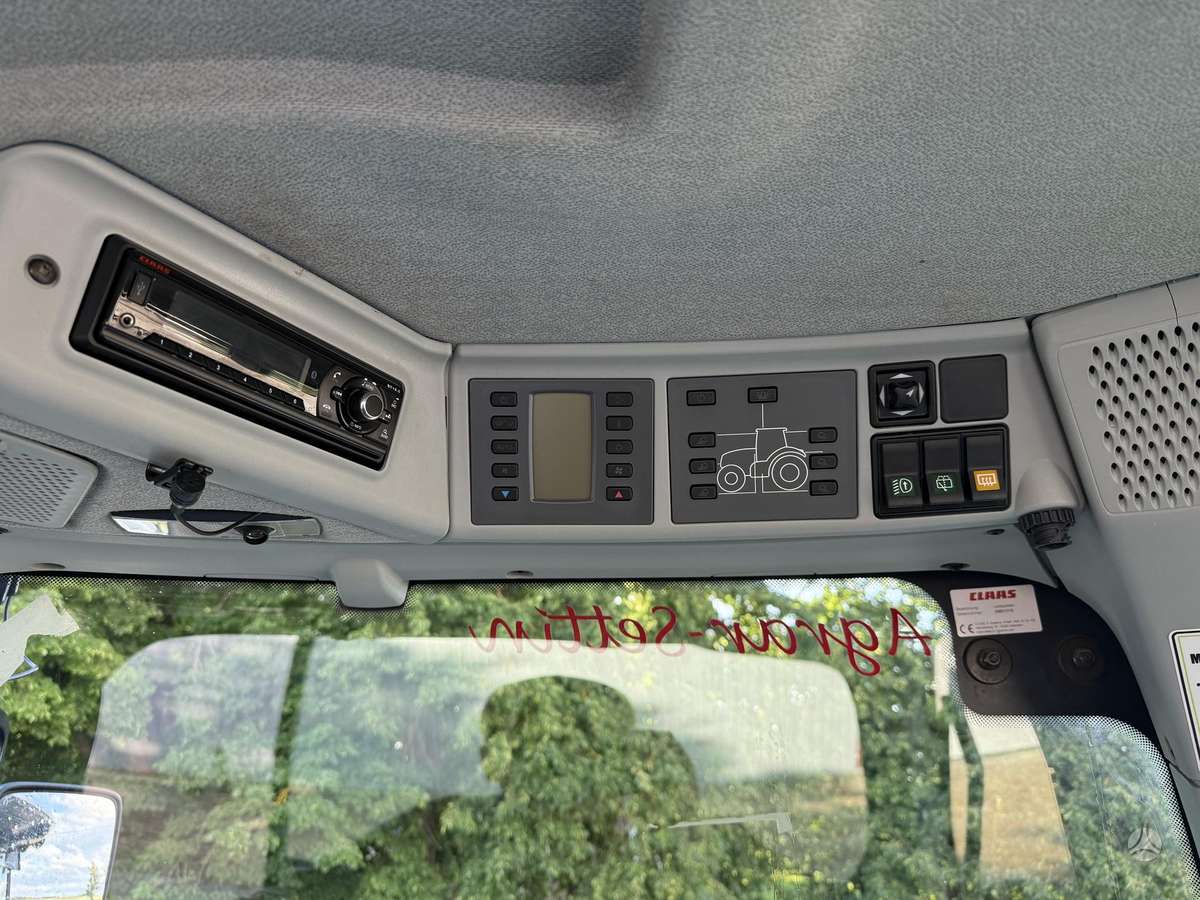 Claas Axion 830 CMATIC, traktoriai