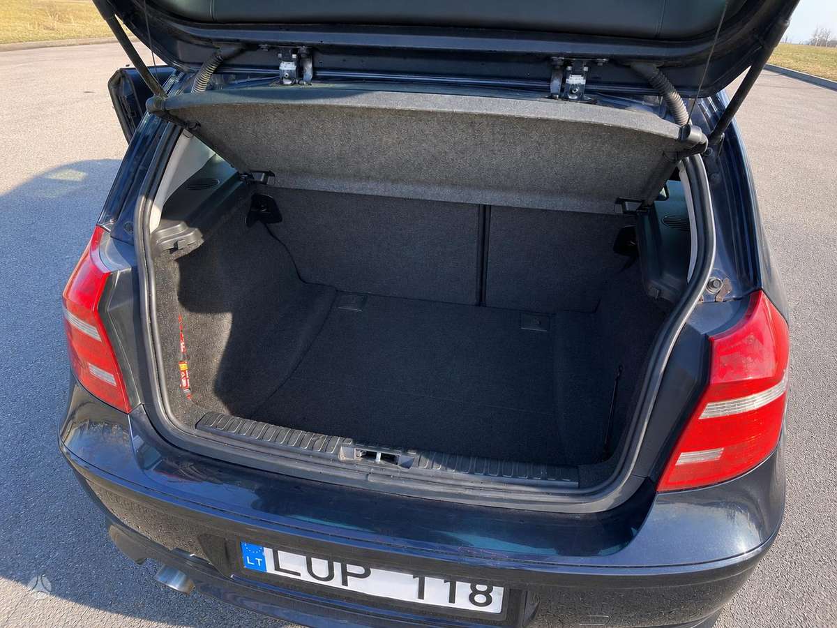 BMW 118, 2.0 l., hatchback