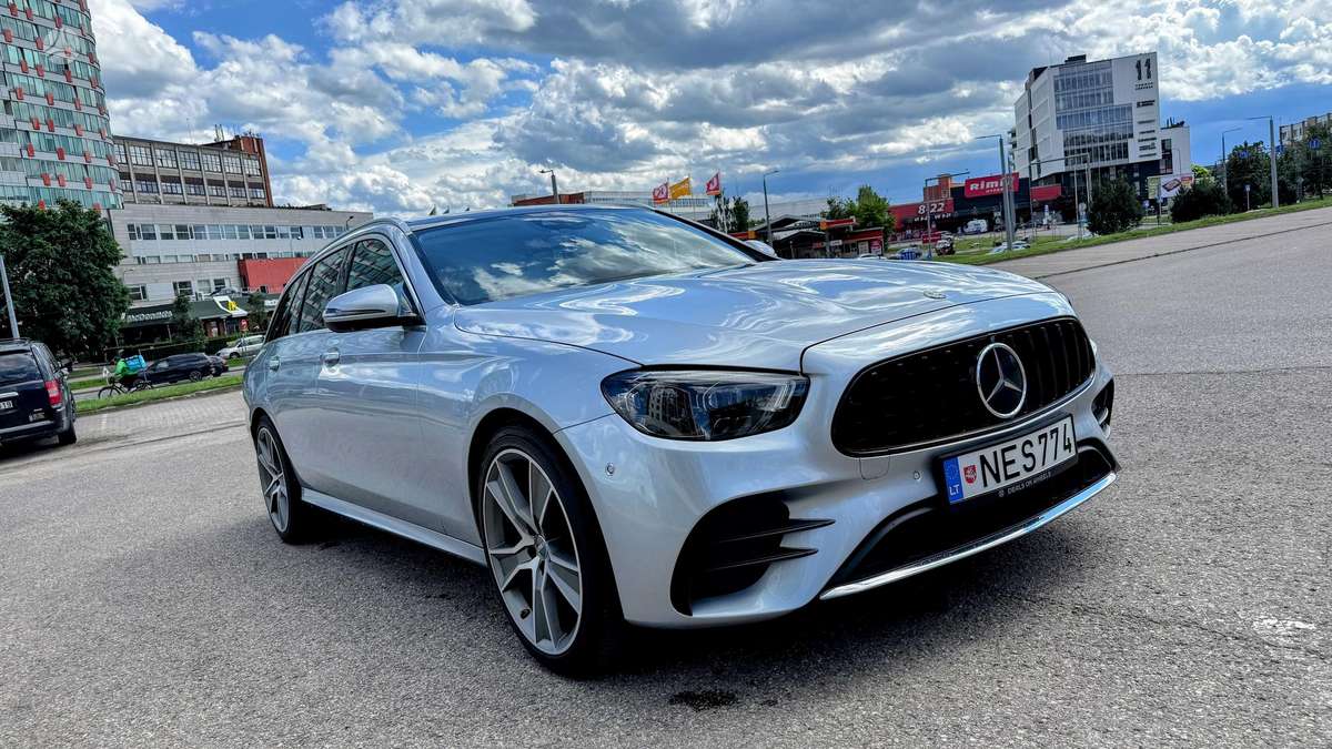Mercedes-Benz E220 - 1