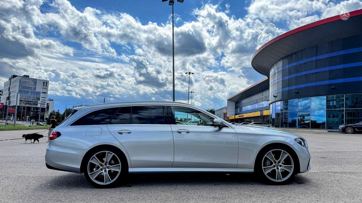 Mercedes-Benz E220 - 4