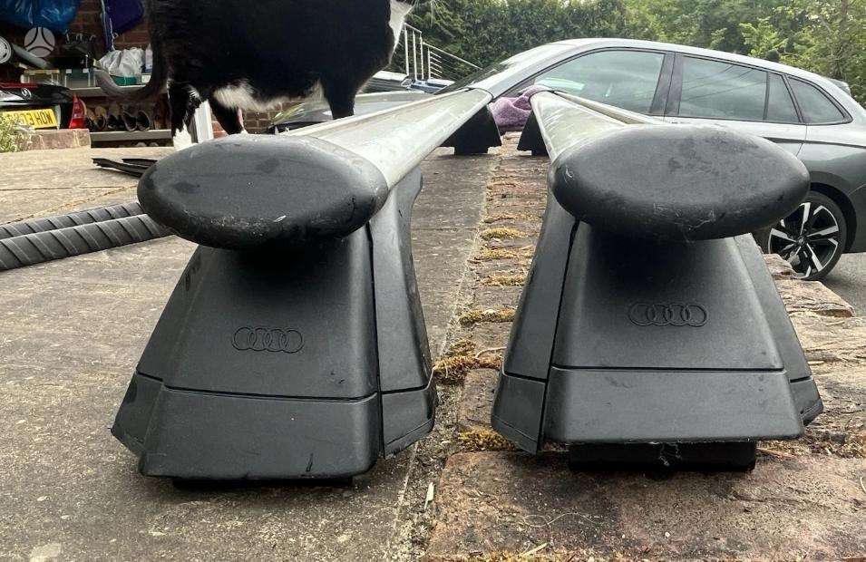 Audi A6 lights, roof rack