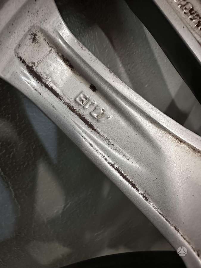 BMW, lengvojo lydinio, R17