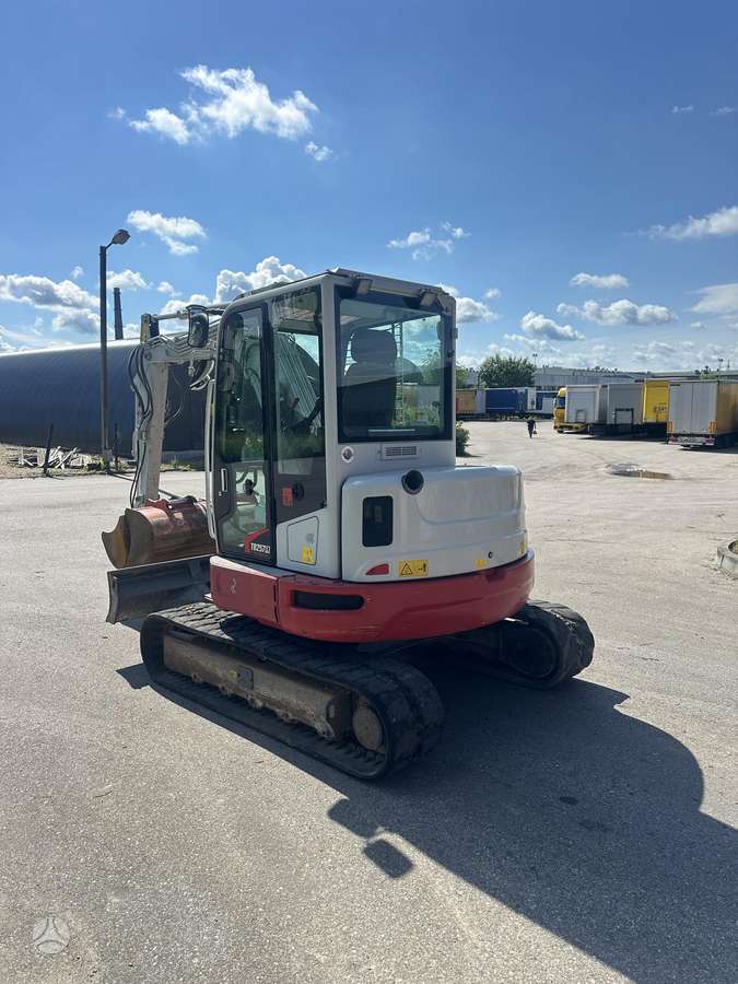 Takeuchi TB257FR, excavator