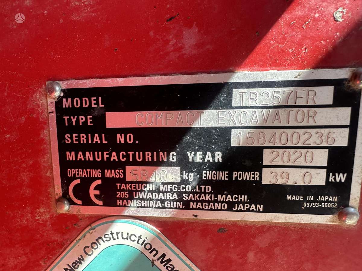Takeuchi TB257FR, ekskavatoriai