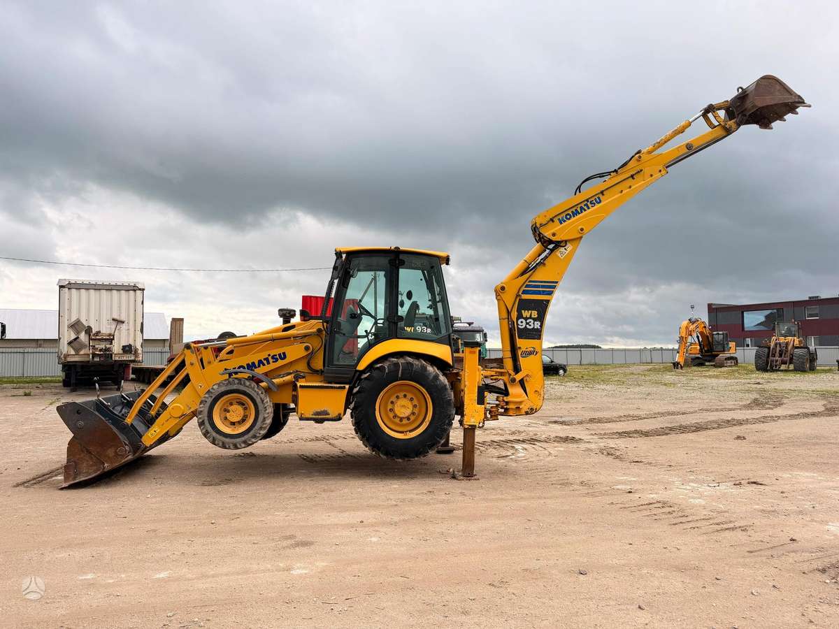 Komatsu WB 93 R-5, excavator loader