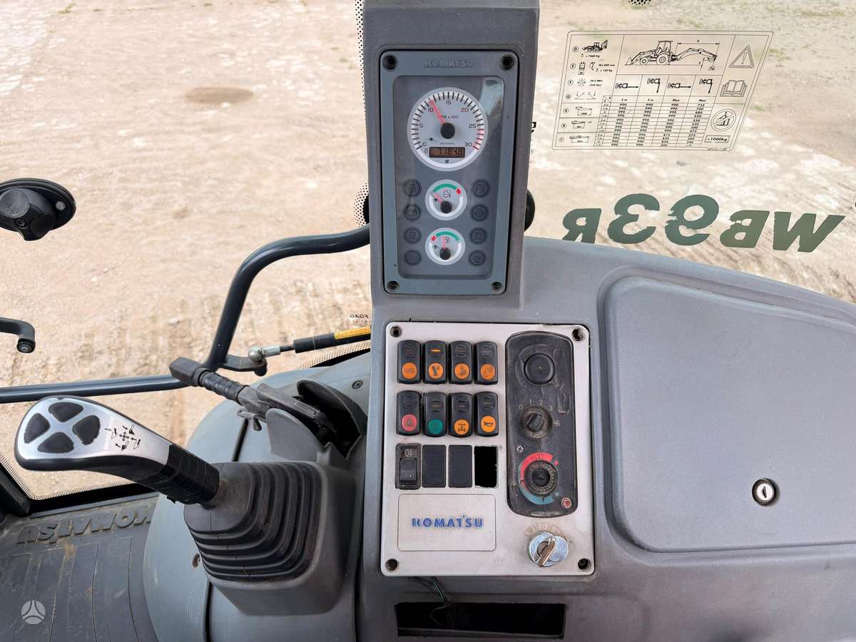 Komatsu WB 93 R-5, excavator loader
