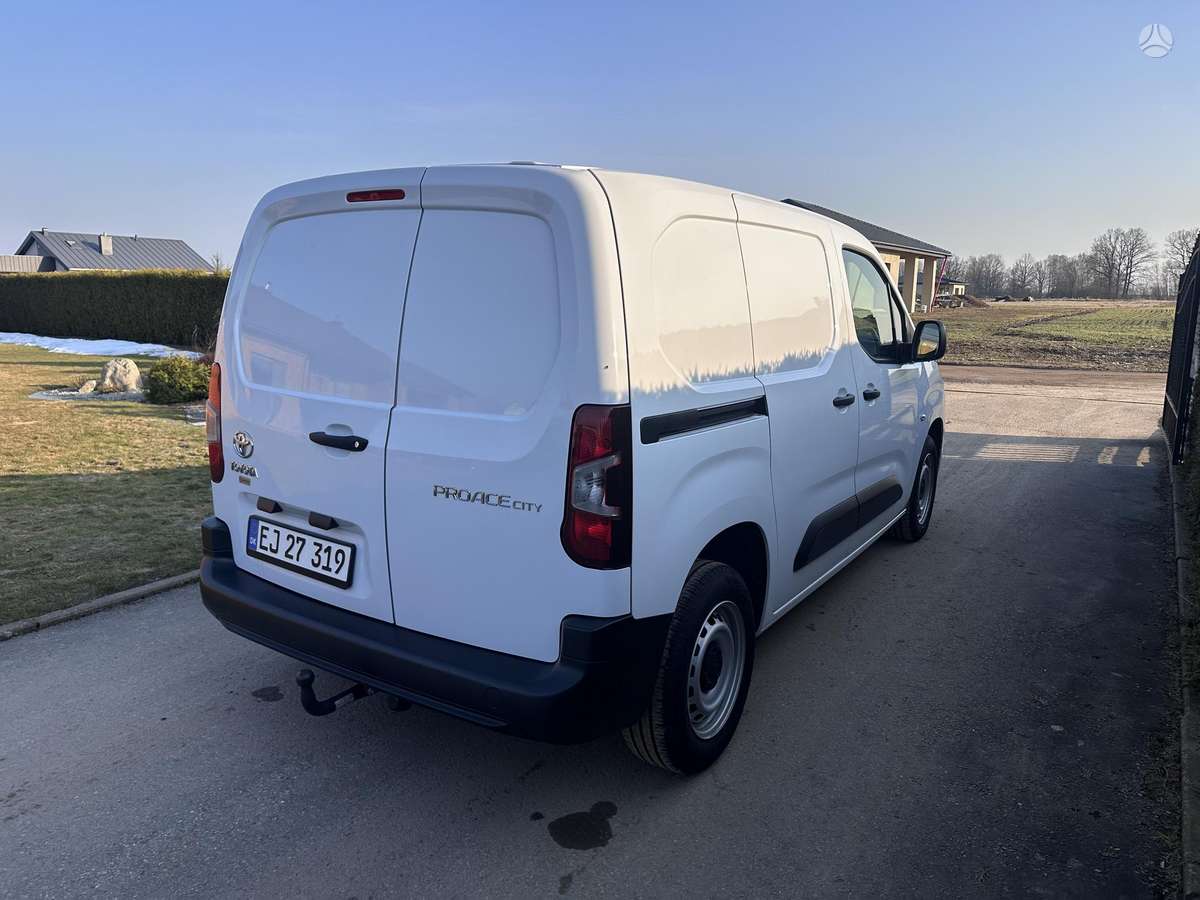 Toyota Proace City - 7