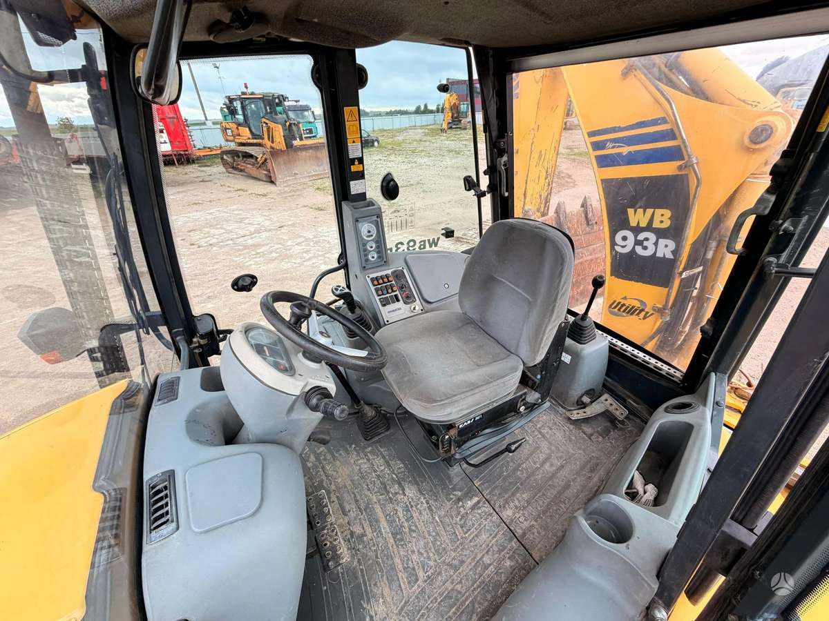 Komatsu WB 93 R-5, excavator loader