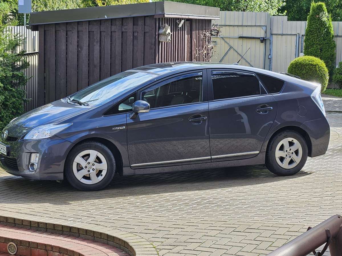 Toyota Prius - 2