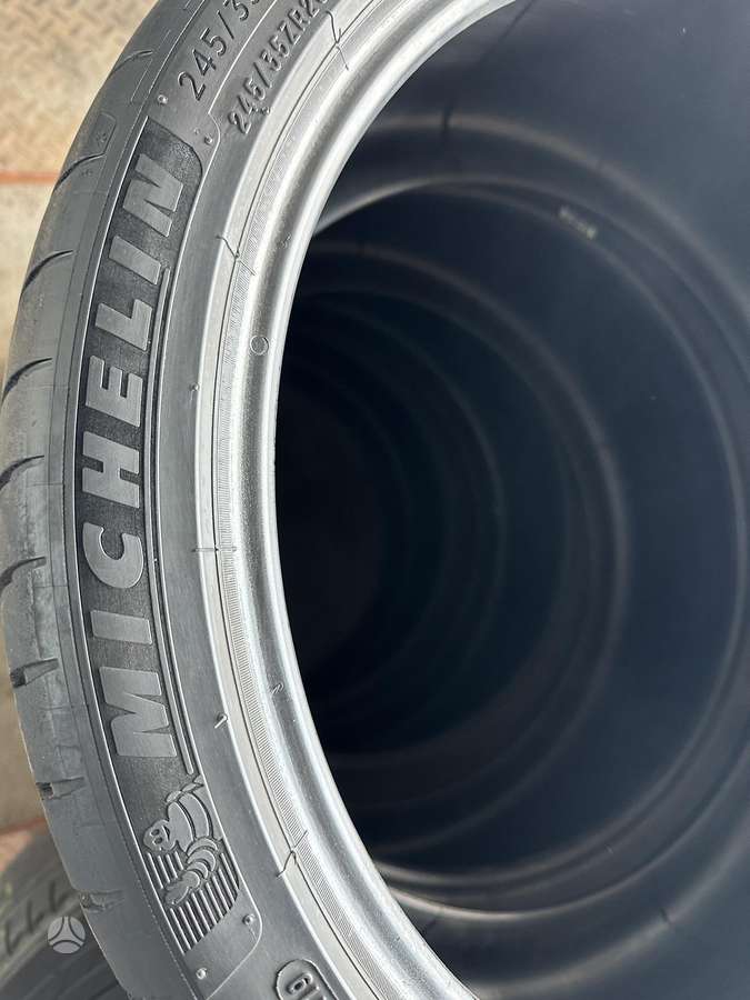 Michelin, vasarinės 245/35 R20