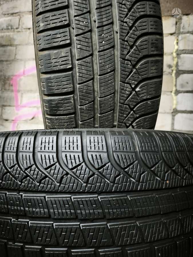 Pirelli P ZERO WINTER, winter 245/45 R19