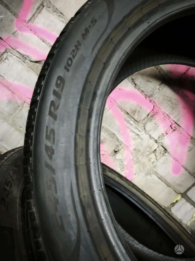 Pirelli P ZERO WINTER, žieminės 245/45 R19