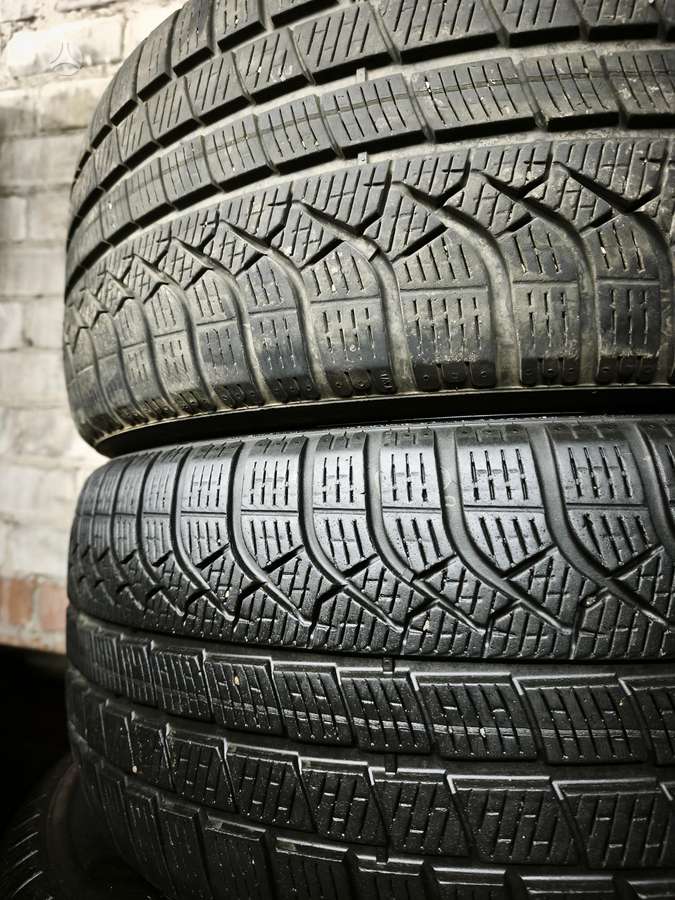 Pirelli P ZERO WINTER, žieminės 245/45 R19