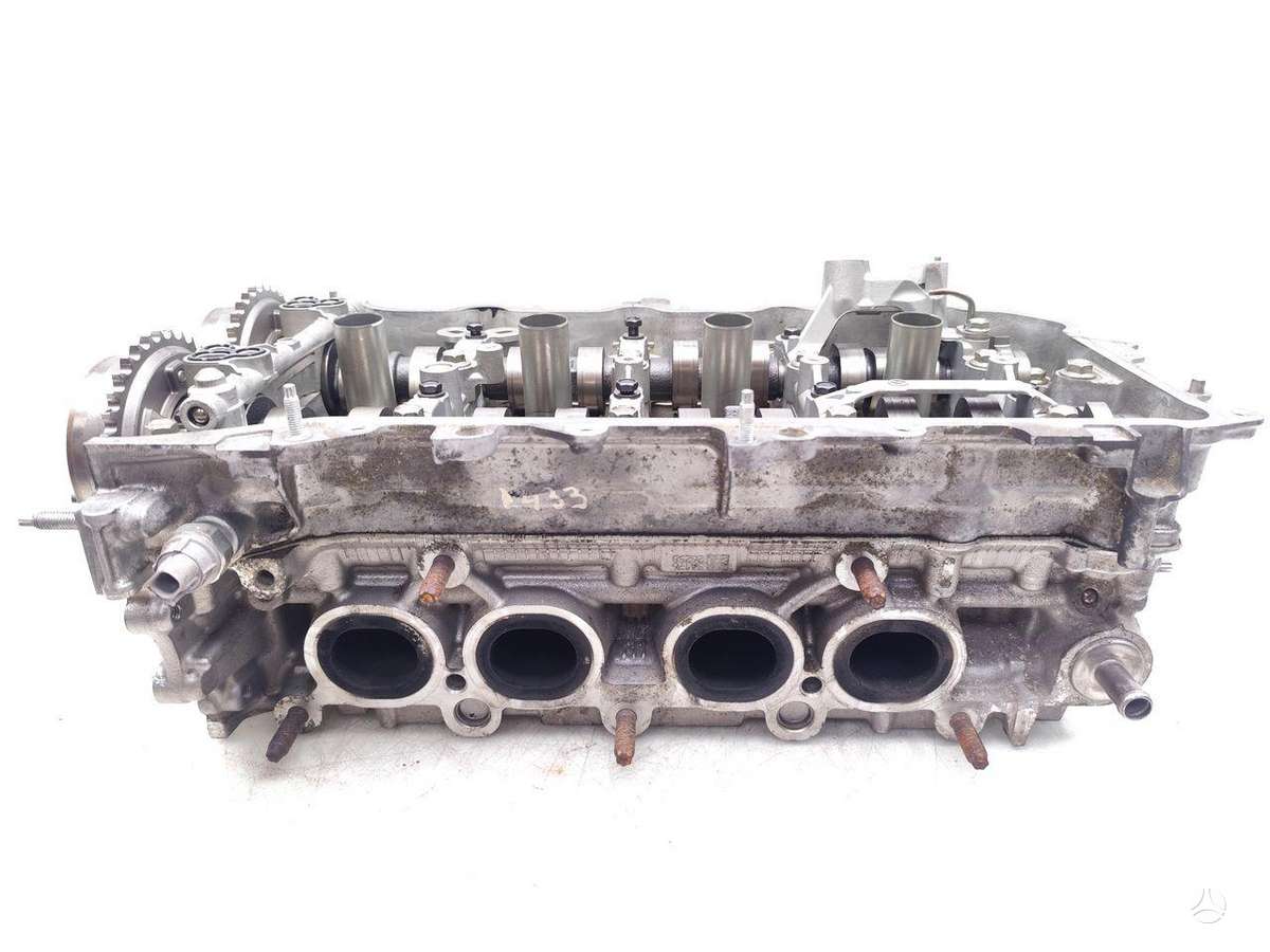 Lexus IS 300h cylinder head