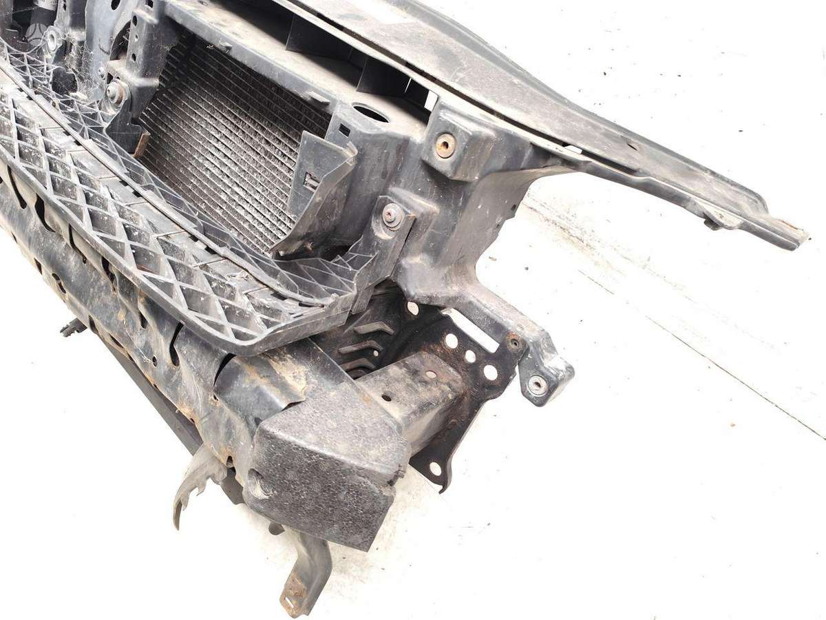 Volkswagen Passat hood (front, rear)