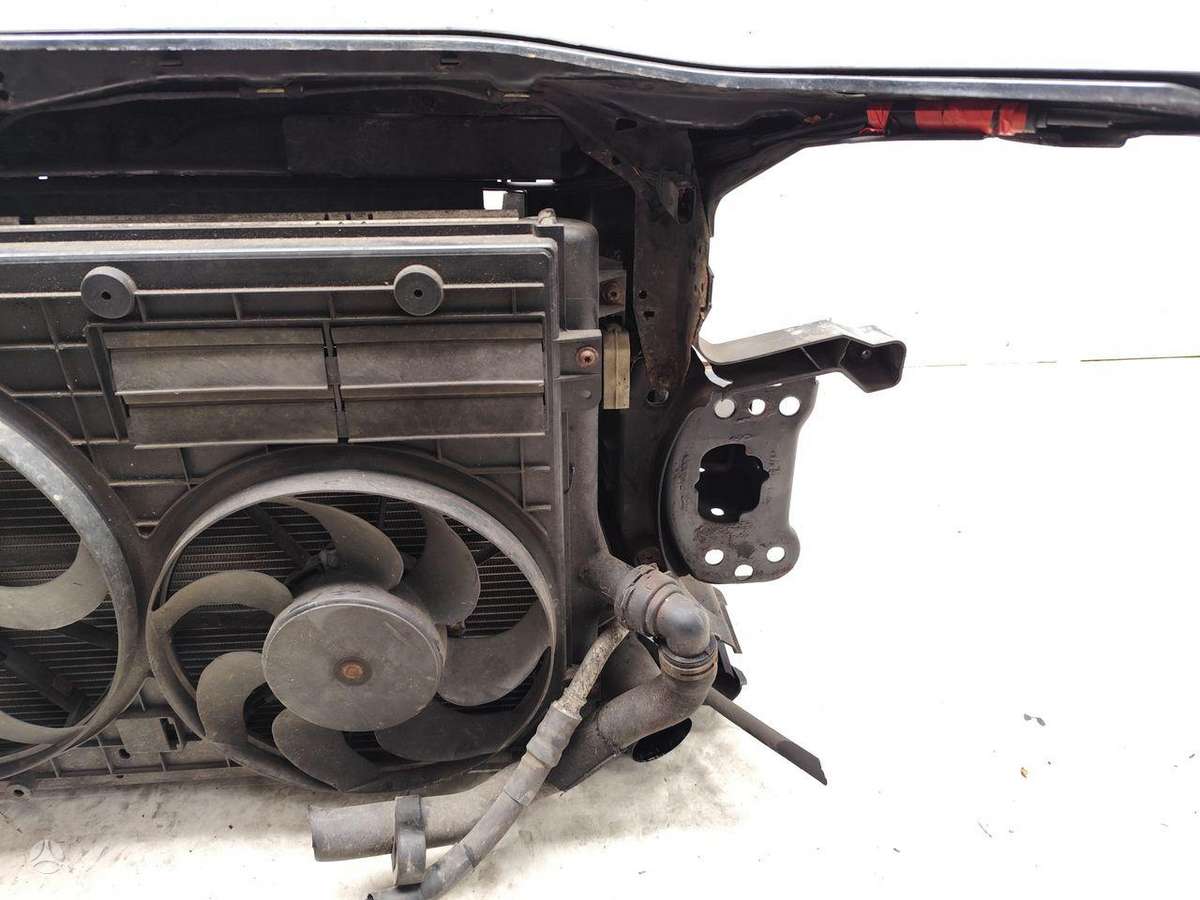 Volkswagen Passat hood (front, rear)