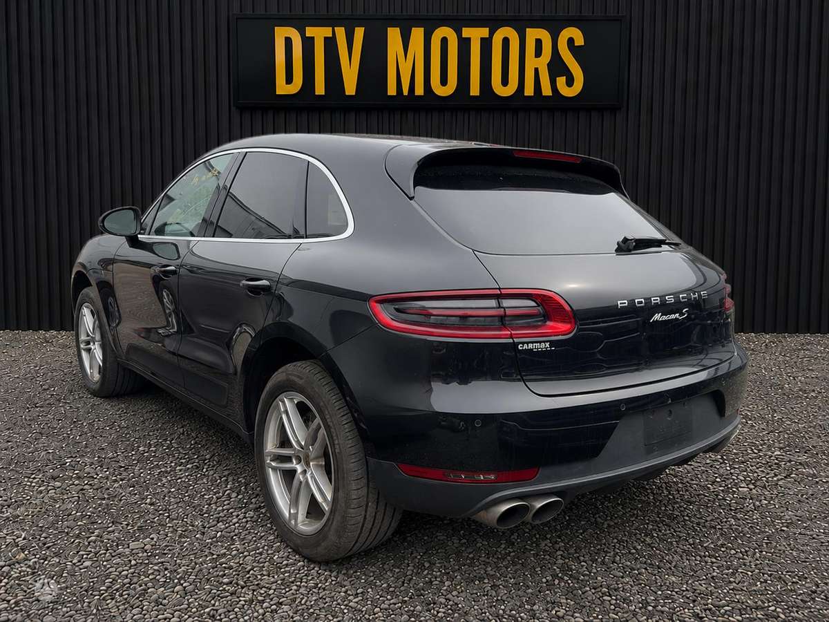 Porsche Macan - 4
