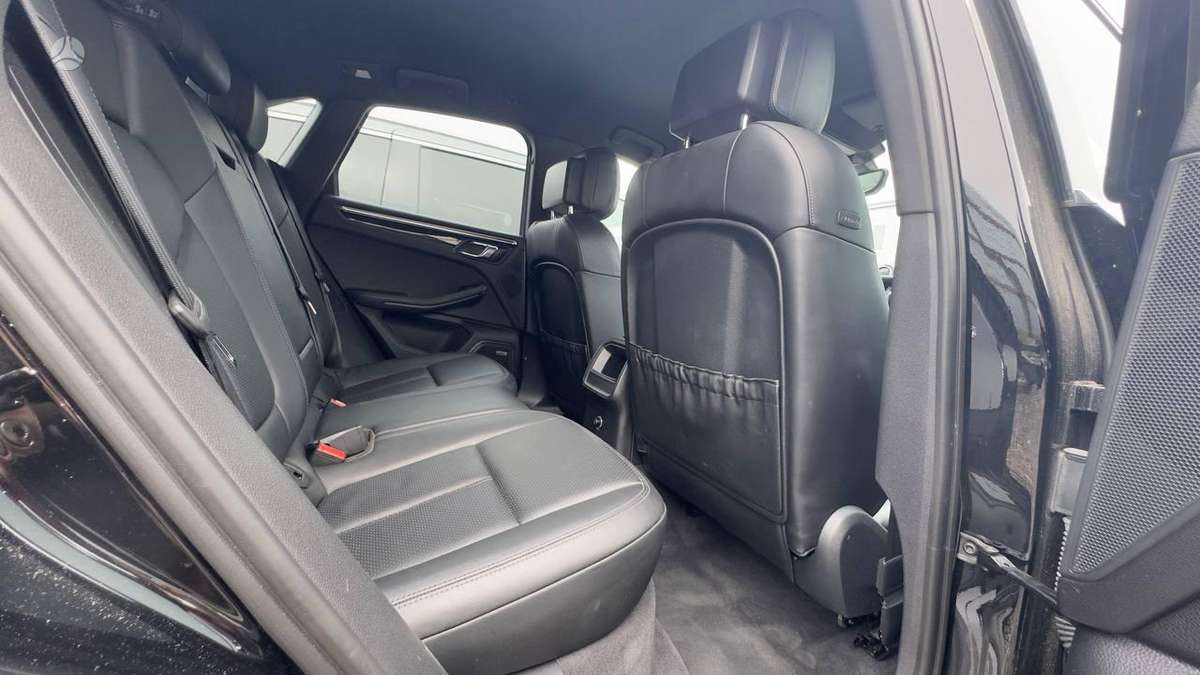 Porsche Macan - 8