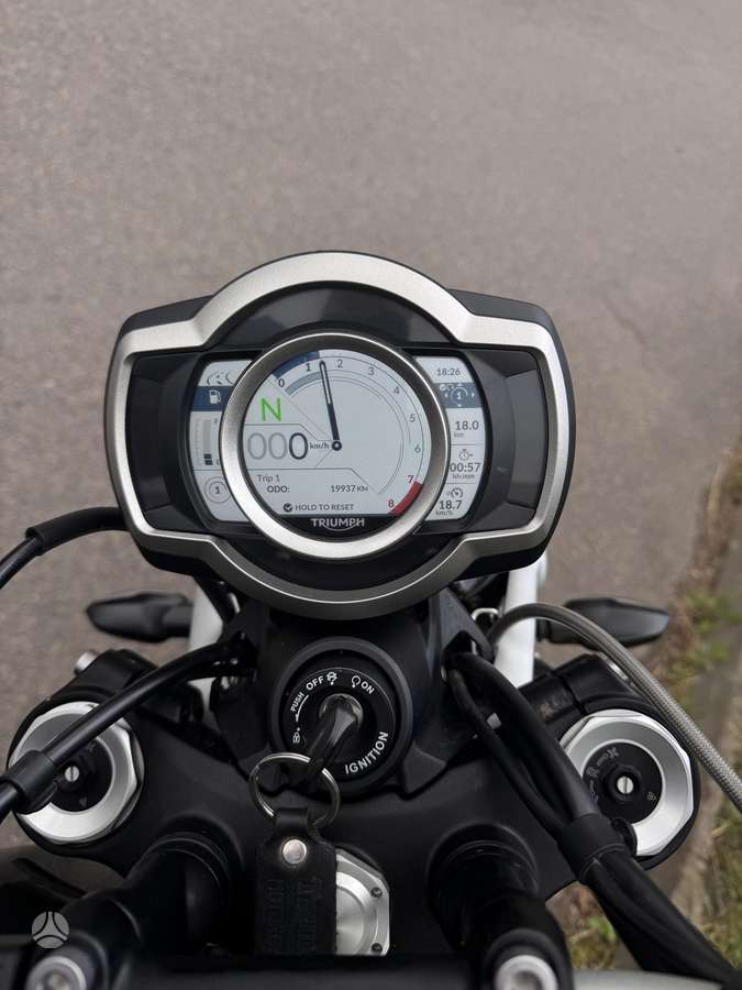 Triumph Scrambler 1200cc, enduro / adventure