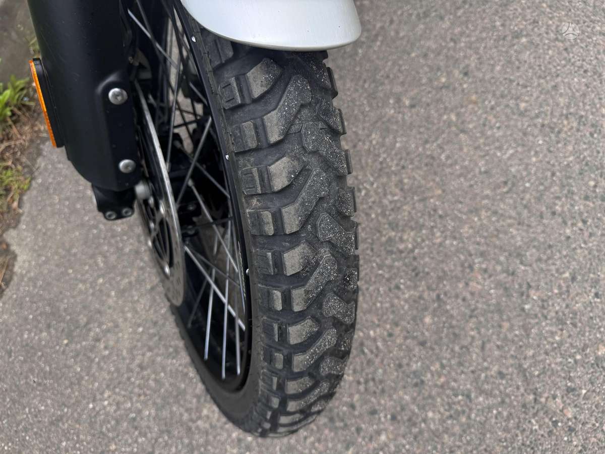 Triumph Scrambler 1200cc, enduro / adventure
