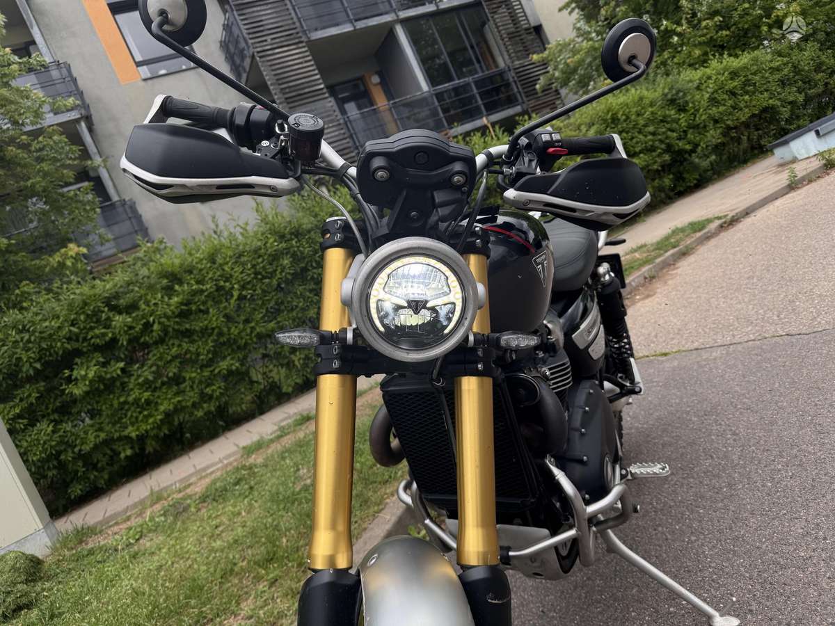 Triumph Scrambler 1200cc, enduro / adventure