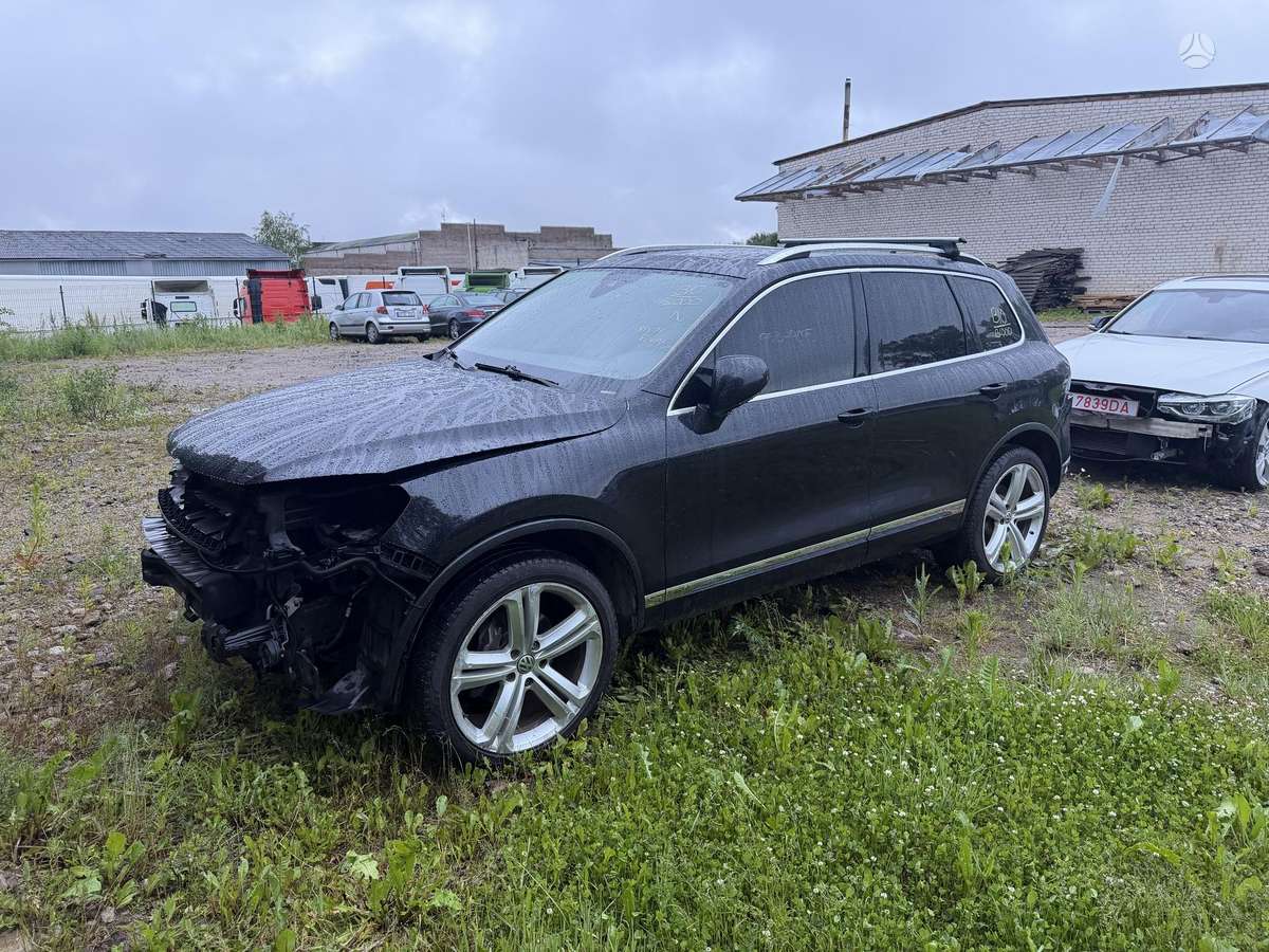 Volkswagen Touareg - 2