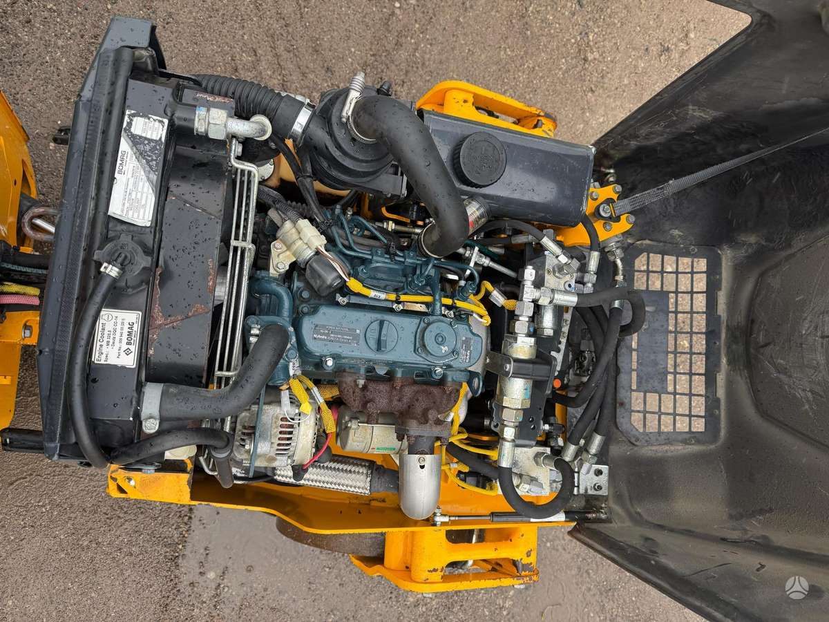Bomag BW100ADM-5, vibrator / compactor