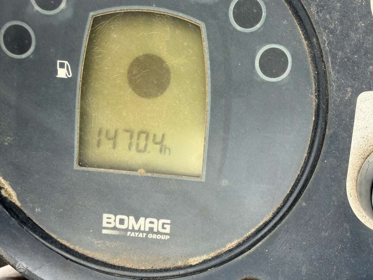 Bomag BW100AD-4, vibro technika