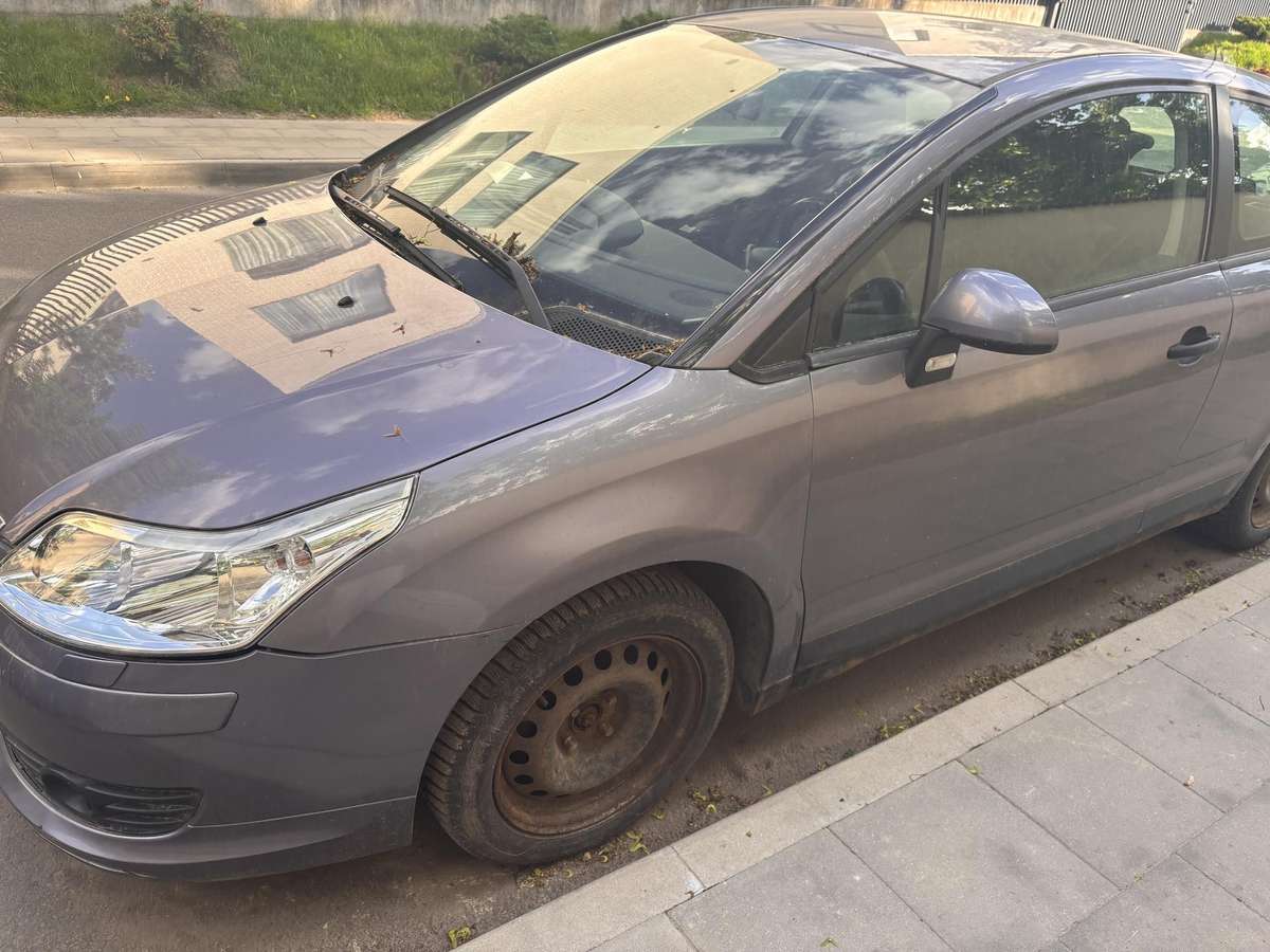 Citroen C4, 1.6 l., hatchback