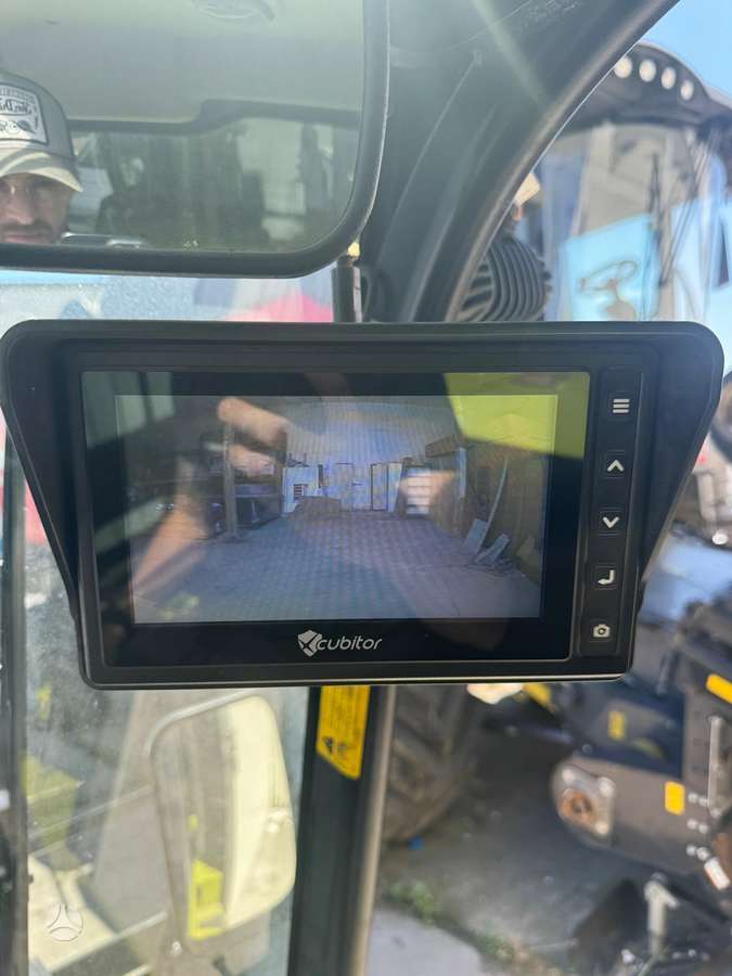 Clark C100, forklifts