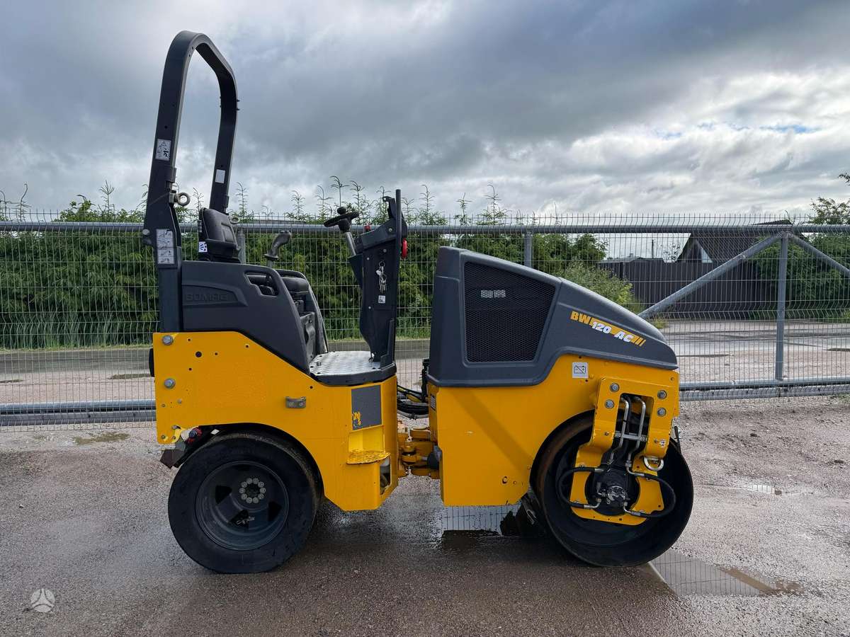 Bomag BW120AC-5, vibrator / compactor