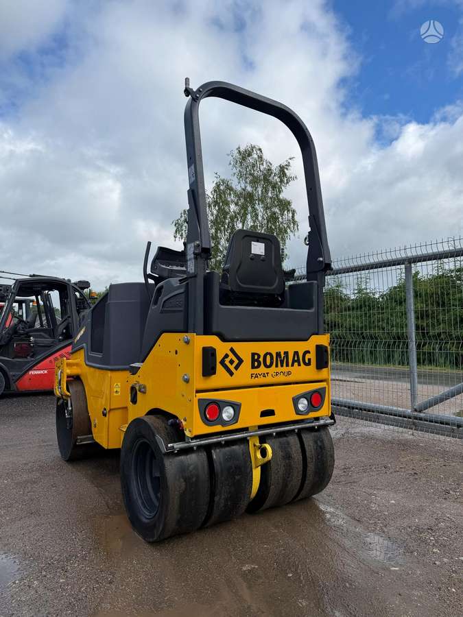 Bomag BW120AC-5, vibrator / compactor
