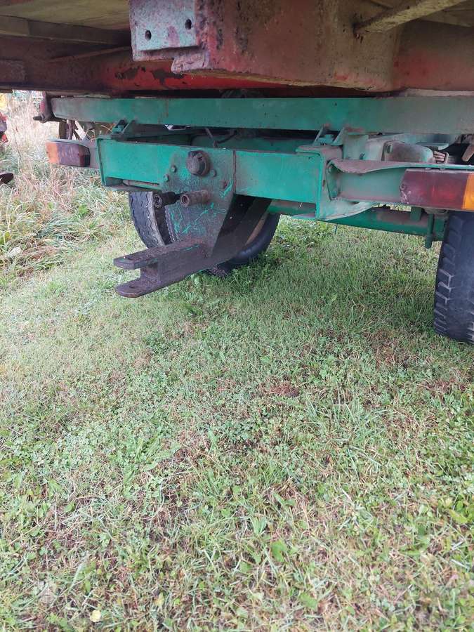 -Kita- Savivartės, trailers, semitrailers