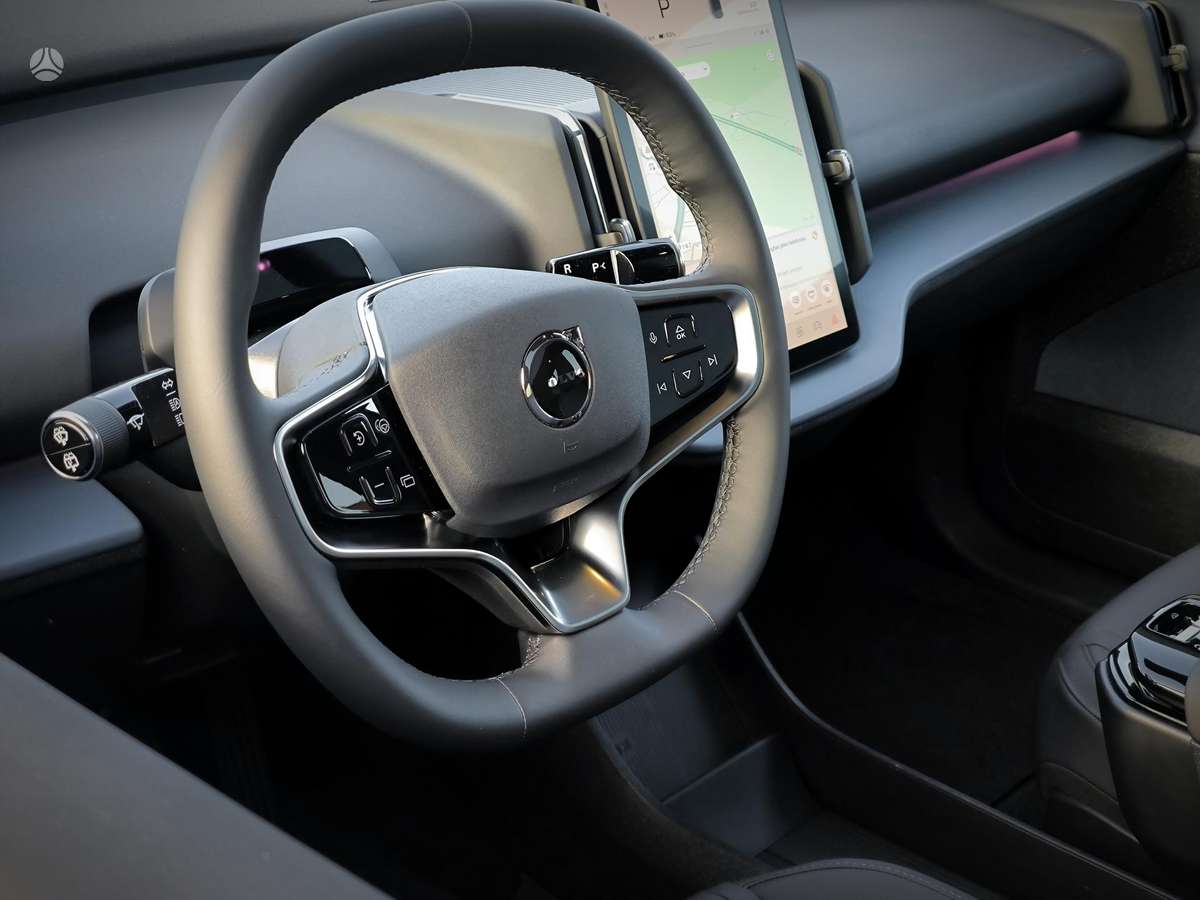 Volvo EX30 - 11