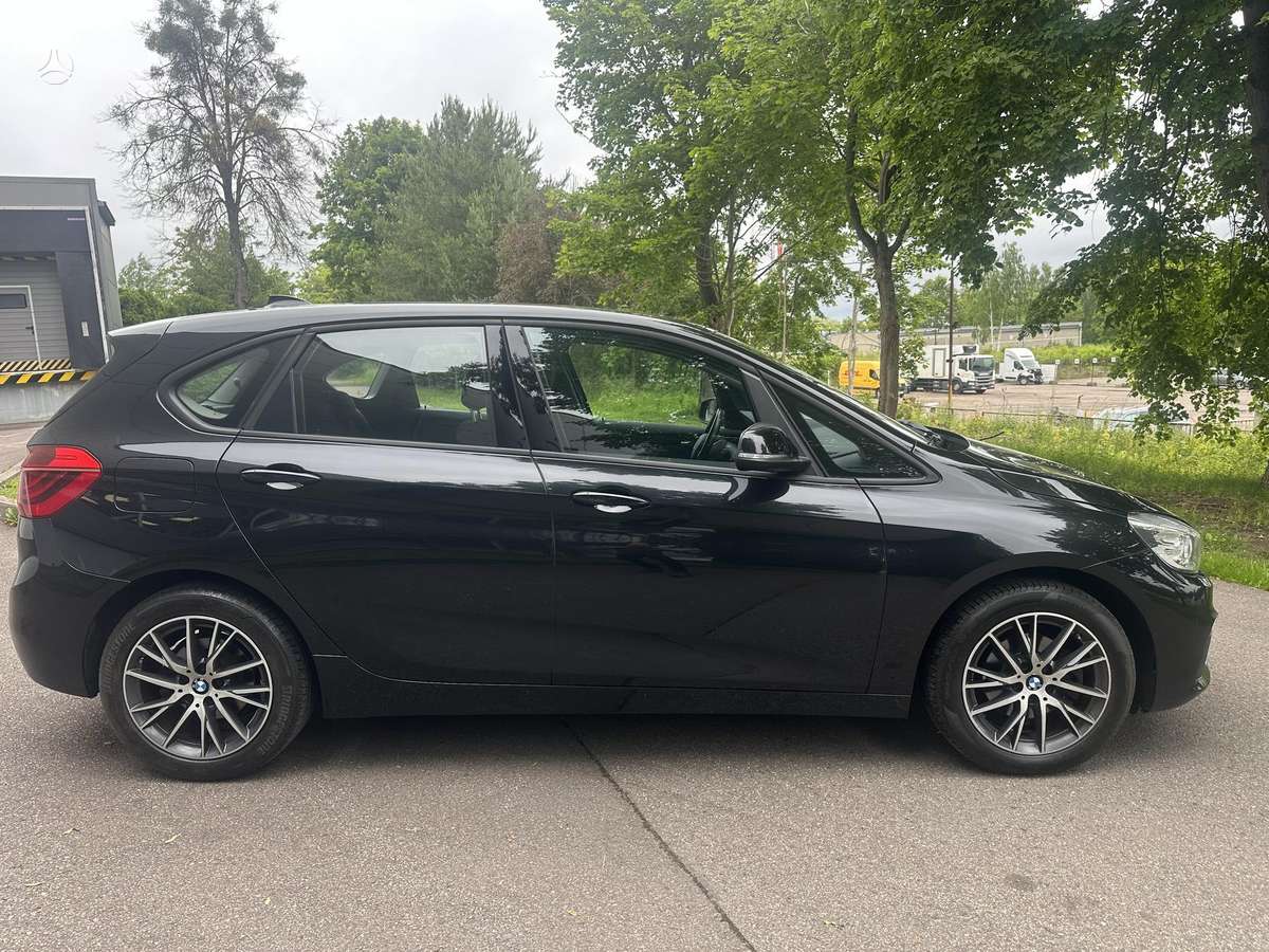 BMW 218 Active Tourer, 2.0 l., Минивэн