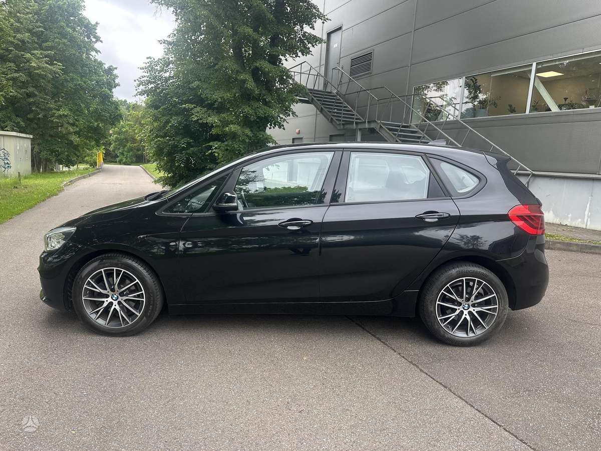 BMW 218 Active Tourer, 2.0 l., Минивэн